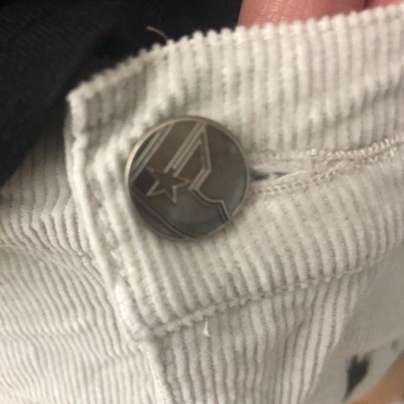 Famous Stars & Straps mini skirt Milla Jovovich - Picture 7 of 10